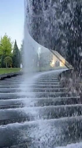 Afternoon in Krasnodar's Victory Park: fountains, sculptures, and summer crowds