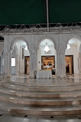 Tourist documents Mumbai temple and architectural sites