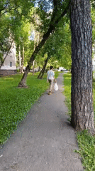 Ordinary afternoon moments captured across Moscow residential district