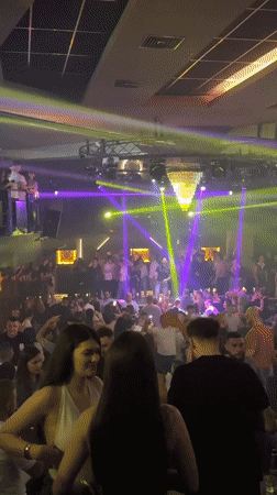Live music performance draws crowds to Zlatograd nightclub