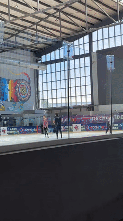 Recreational skating activities observed at Cholula indoor facility