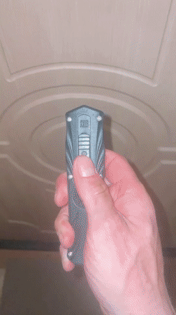 Knife and beer can observed in Sarapul, Russia