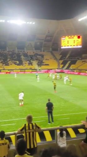 Late-game 1-1 draw at Plovdiv stadium, second half in progress