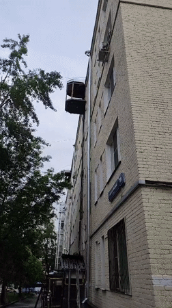 Moscow resident documents buildings, art installations across city neighborhoods