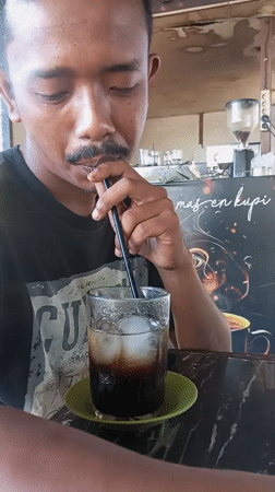 Everyday moments captured across Lhokseumawe during early morning hours