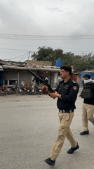 Police and crowds on edge during tense Quetta street incident
