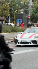 Modified Lamborghini Aventador spotted on Milan street draws attention