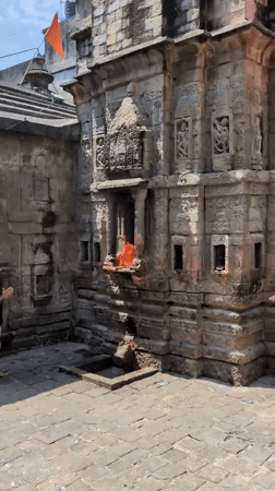 Morning visit to Bhutnath Temple in Mandi, India