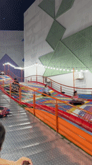 Families enjoy indoor amusement park activities in Đà Nẵng