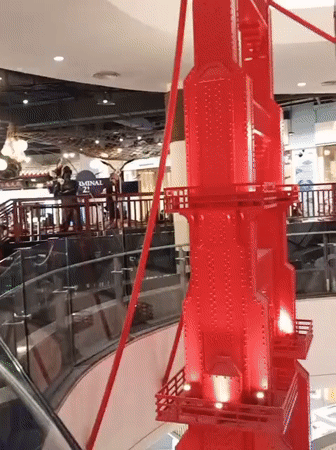 Pattaya mall goes big on landmark replicas and quirky decor
