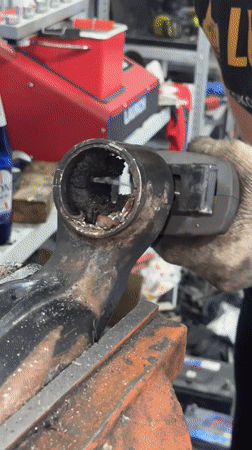 Auto shop in Blagoveshchensk tackles engine, suspension, and headlight work