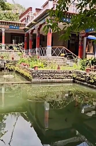 Morning visit captured at Tibetan-style complex in Fatehpur