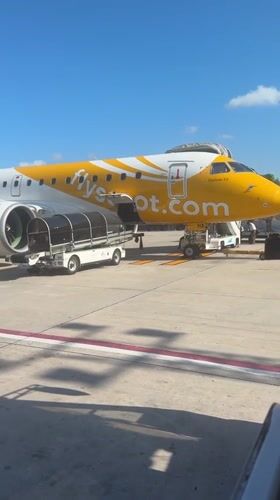Scoot aircraft observed at Thailand airport with ground operations