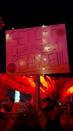 Nighttime music festival draws crowds in Indio, California