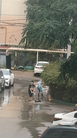 Astrakhan neighborhood floods during midday rainstorm