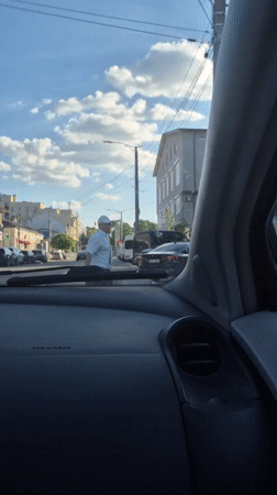 Driver records routine afternoon commute through downtown Chișinău streets