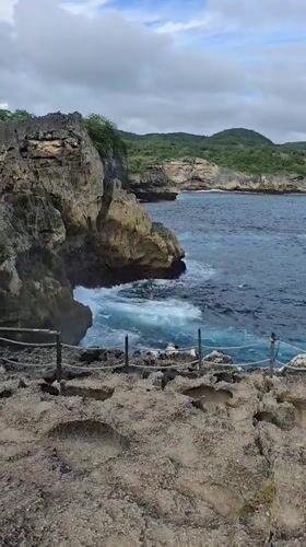 Coastal scenery documented at Nusa Penida cliffs and tidal pools