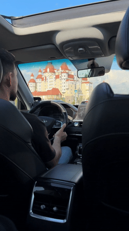 Driver captured on video in Sirius, Russia