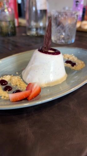 Fine dining experience documented in Atlixco restaurant, Mexico