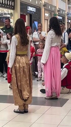 Cultural performance draws audience at Podgorica shopping mall