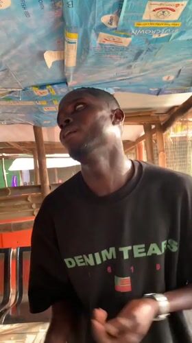 Man enjoys spontaneous musical moment in Ikorodu home