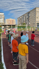Early morning life in Novoaltaysk: school activities and daily moments