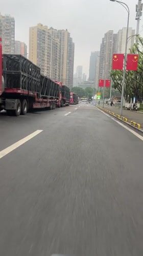 Rainy day errands captured in Jiulongpo District