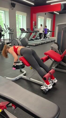 Woman completes late-night gym workout in Birobidzhan