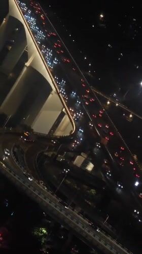 Night traffic, autumn streetlight scenes captured in Yuzhong District