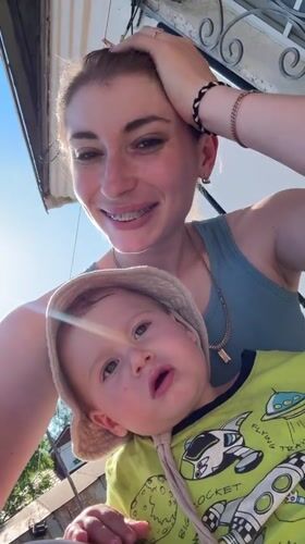 Mother and child enjoy sunny morning in Khabarovsk