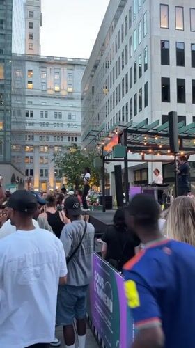 Outdoor event draws crowd to Montreal city square