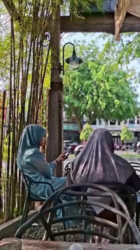 Morning café visit documented in Pantegajah, Indonesia
