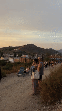 Partial solar eclipse draws crowds across Murcia at sunset