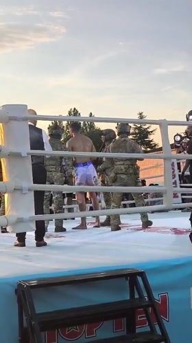 Boxer down on the mat as referee steps in, Strasbourg