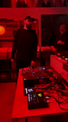 Moscow nightclub party draws crowds with DJ performances