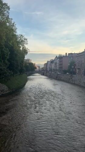 Casual afternoon moments documented across central Sarajevo