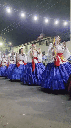 Traditional folk dancing and a Virgin Mary procession light up Iquique