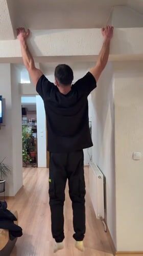 Evening indoor activities documented in Bansko, Bulgaria