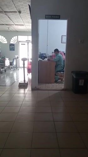 Dialysis treatments documented at Lhokseumawe hospital early morning