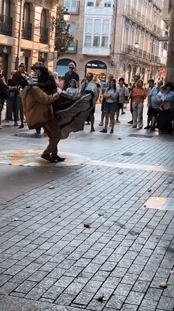Live music and street dance light up Vitoria-Gasteiz
