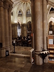 Evening visit to Sagrada Familia captures organ performance, architecture