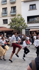 Historical reenactment festival brings period costumes to Terrassa streets