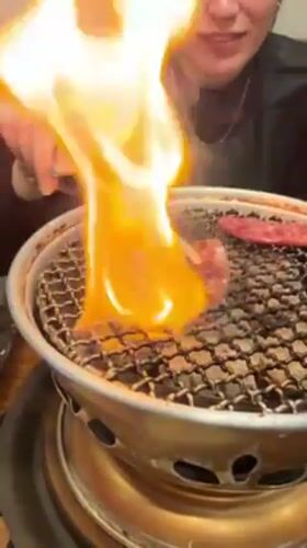 Morning barbecue dining experience documented in Nagano restaurant