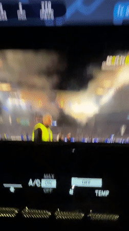 Soccer match draws packed crowd at Porto's Estádio do Dragão