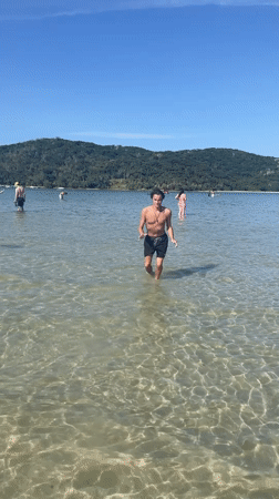 Clear waters documented at Cabo Frio beach lagoon