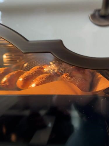 Community baking session brings generations together in Russian kitchen