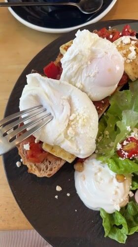 Morning brunch photographed at Choeng Thale cafe features Mediterranean dishes