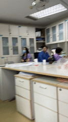Medical office meeting captured in Yuzhong District