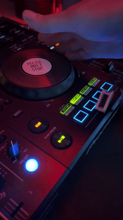 DJ Performance Documented at Votkinsk Club Event