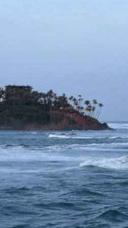 Sri Lankan coast witnesses capture ocean scenes, birds, dramatic skies